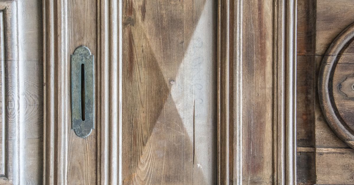 front door lock key — Pro Melville Locksmiths