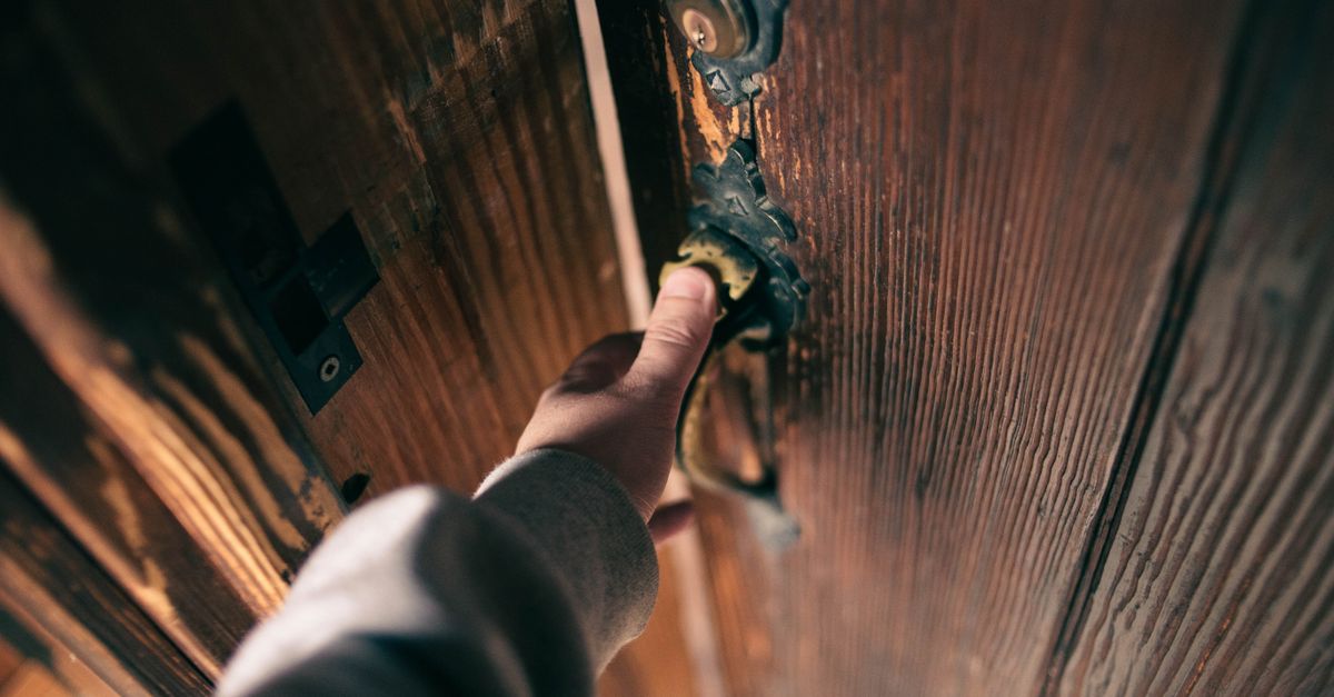 front door lock key — Pro Melville Locksmiths